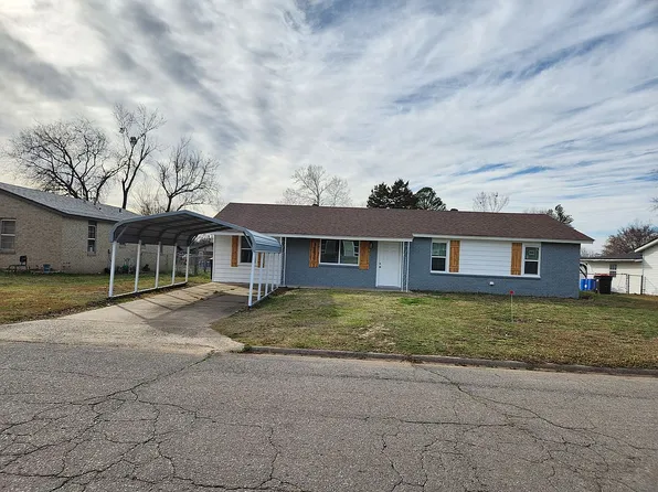 110 S 42nd St, Van Buren, AR 72956