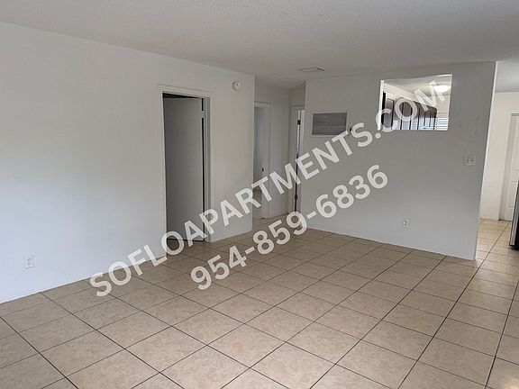 3rd image of 921 SW 15th Ave APT 1