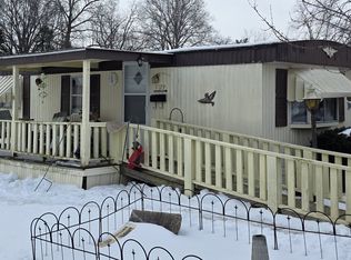 1129 W Dorris St, Harrisburg, IL 62946