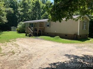 5445 Matthews Pond Rd, Morganton, NC 28655