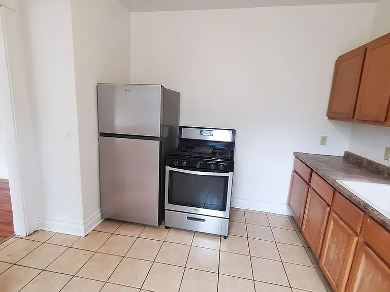 900 W Villa St. (Duplex) — Photo 10