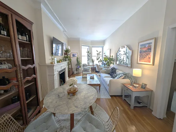 20 West 70th Street image 1 of 7