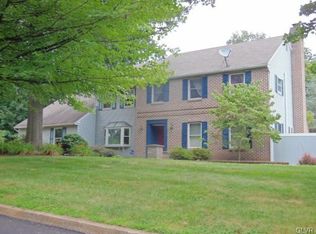 1441 Deerfield Dr, Allentown, PA 18104