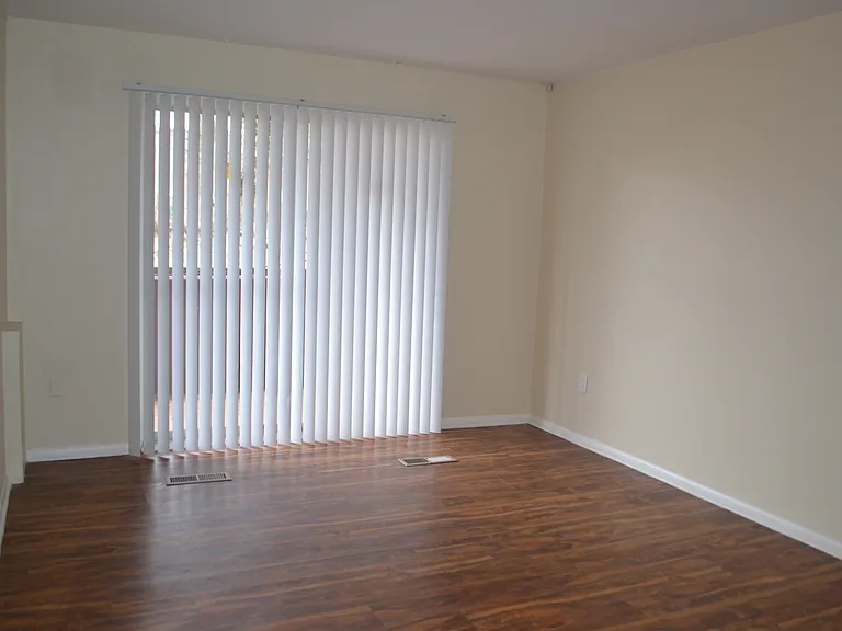 5525 Cadillac Ave — Photo 9