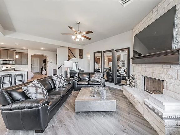 4th image of 1132 Deer Ridge Dr