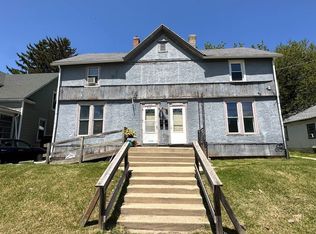 626-628 W Cottonwood, Freeport, IL 61032
