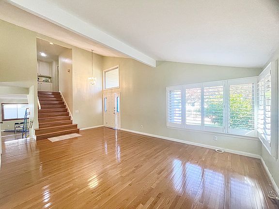 3rd image of 15722 Tern St