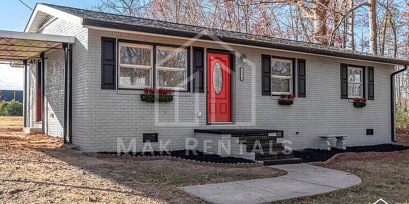 1st image of 1576 Dogwood Ln