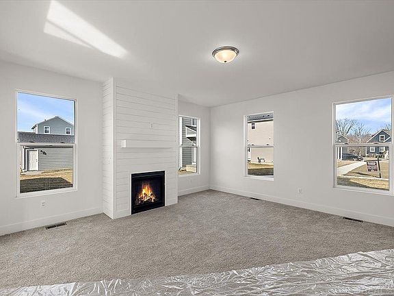 5th image of 1720 W Twelve Mile Rd