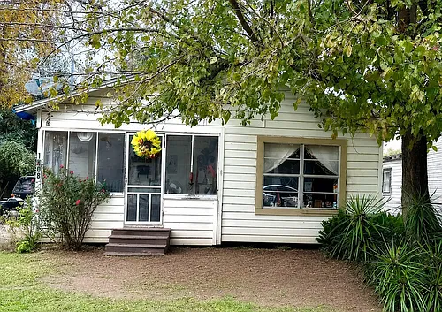 1608 York St Photo 1