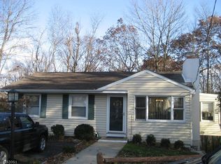 247 Dupont Ave, Hopatcong, NJ 07843