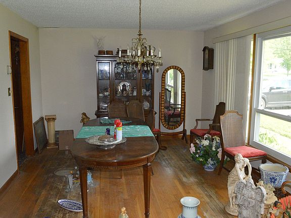 5th image of 1001 Peachtree Dr