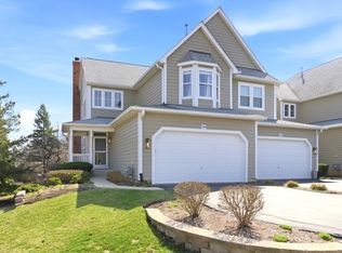 200 Tanglewood Dr, Glen Ellyn, IL 60137