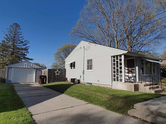 2nd image of 632 Wayne Dr