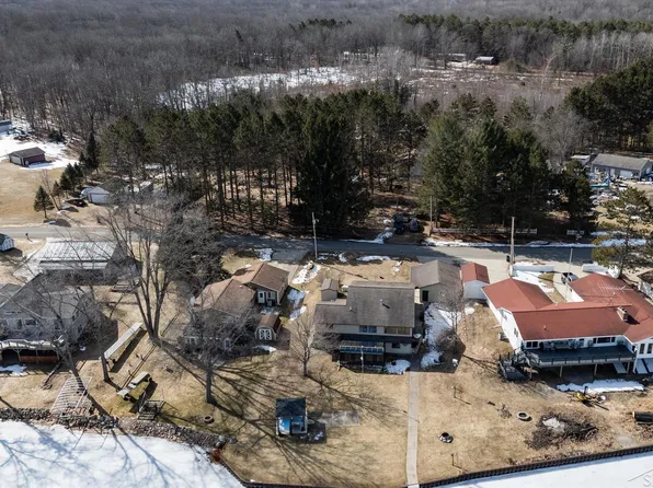 2810 Cherry Grove St, Harrison, MI 48625