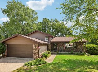 2839 Coventry LANE, Waukesha, WI 53188