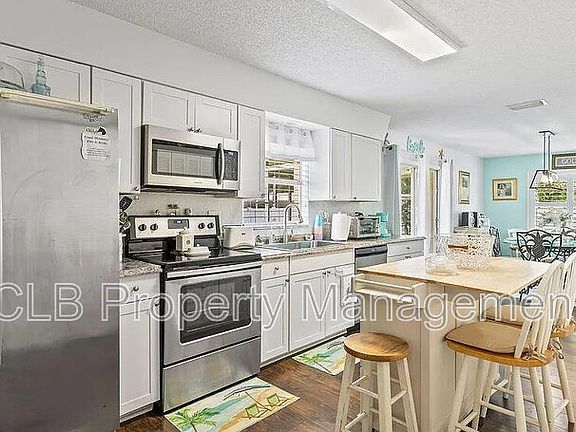 4th image of 1429 Edgewater Rd