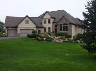 273 Saint Annes Pkwy, Hudson, WI 54016