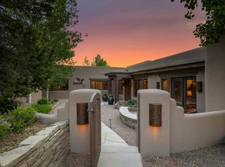 1032 Sierra Del Norte, Santa Fe, NM 87501