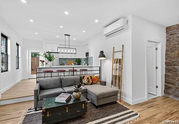 5th image of 26 Gill Street