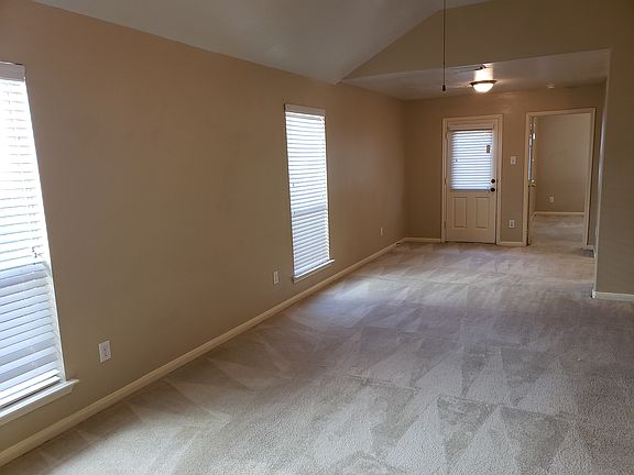 3rd image of 16910 Sloandale Ct