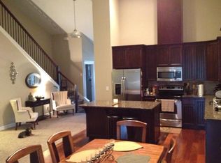 208 Finneys Ave, Molalla, OR
