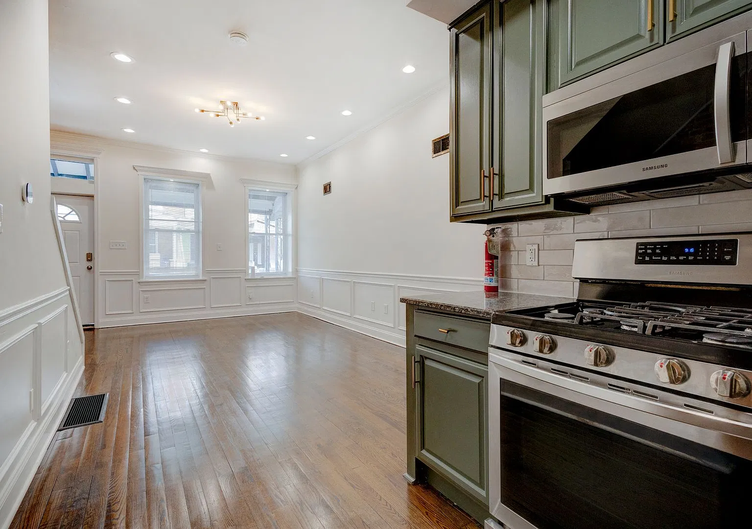 3218 W Norris Street — Photo 4
