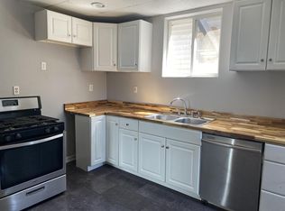 381 5th Ave #2, Troy, NY 12182