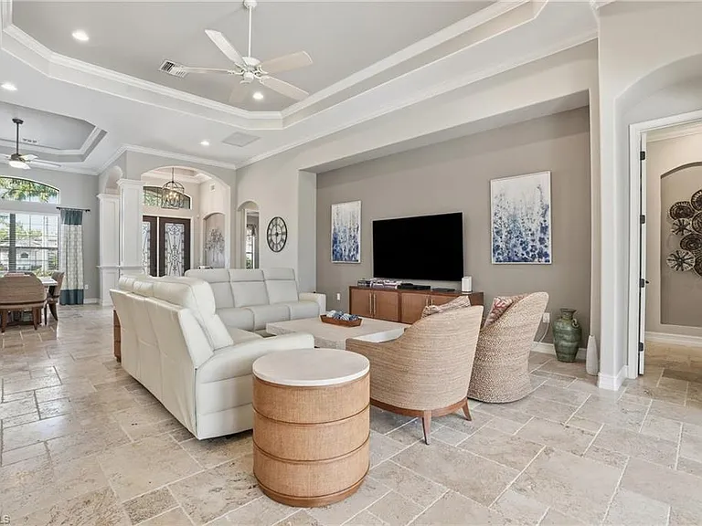 3328 Runaway Ln — Photo 6