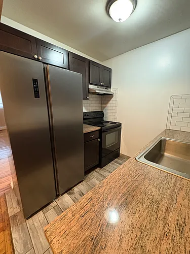 17644 Lahser Rd Photo 1