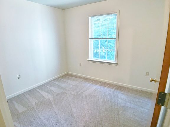 5th image of 865 Galen Dr
