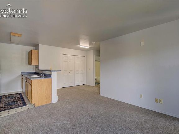 5th image of 124 Whalen Ave #33
