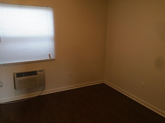 4th image of 1516 E Irvine St APT 9