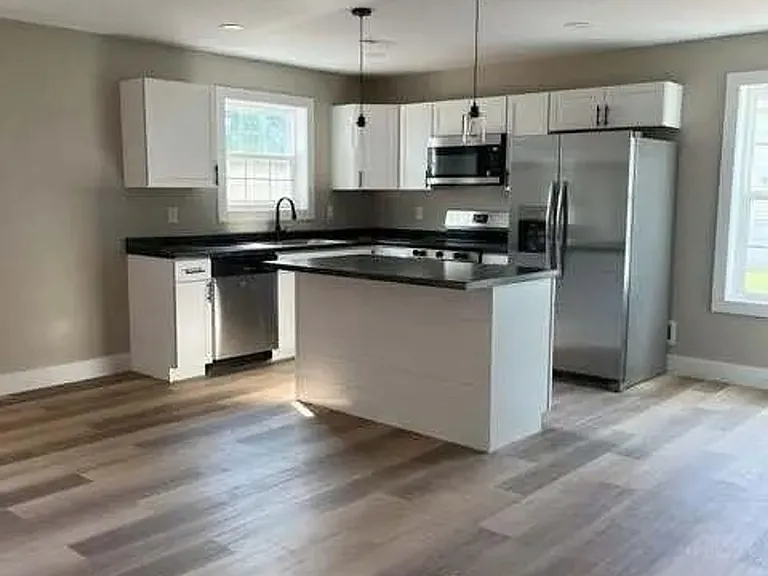 1206 Virginia Ave — Photo 1