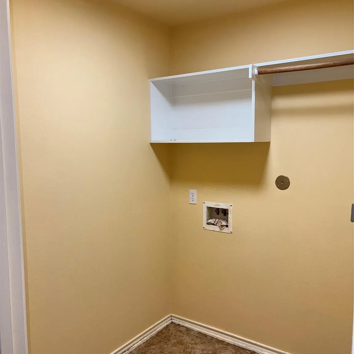 4 bed, 2.0 bath, 1897 sqft, $2,500 — Photo 4