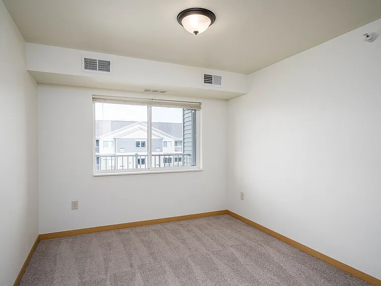 1221 Enterprise Dr E — Photo 21