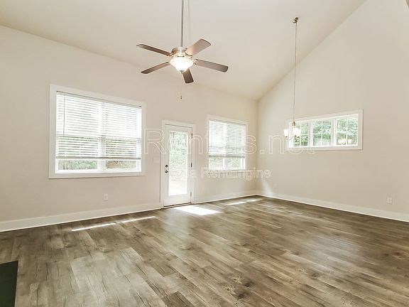 2nd image of 140 Stewart Glen Dr
