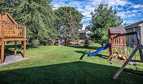5th image of 633 129th Ln NE