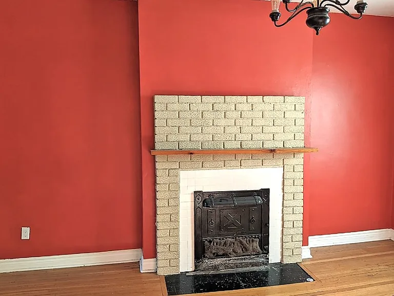 583 Dovercourt Rd #2 — Photo 3