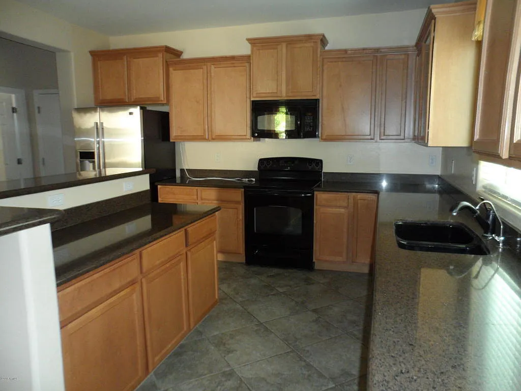 9184 W Meadow Dr — Photo 4