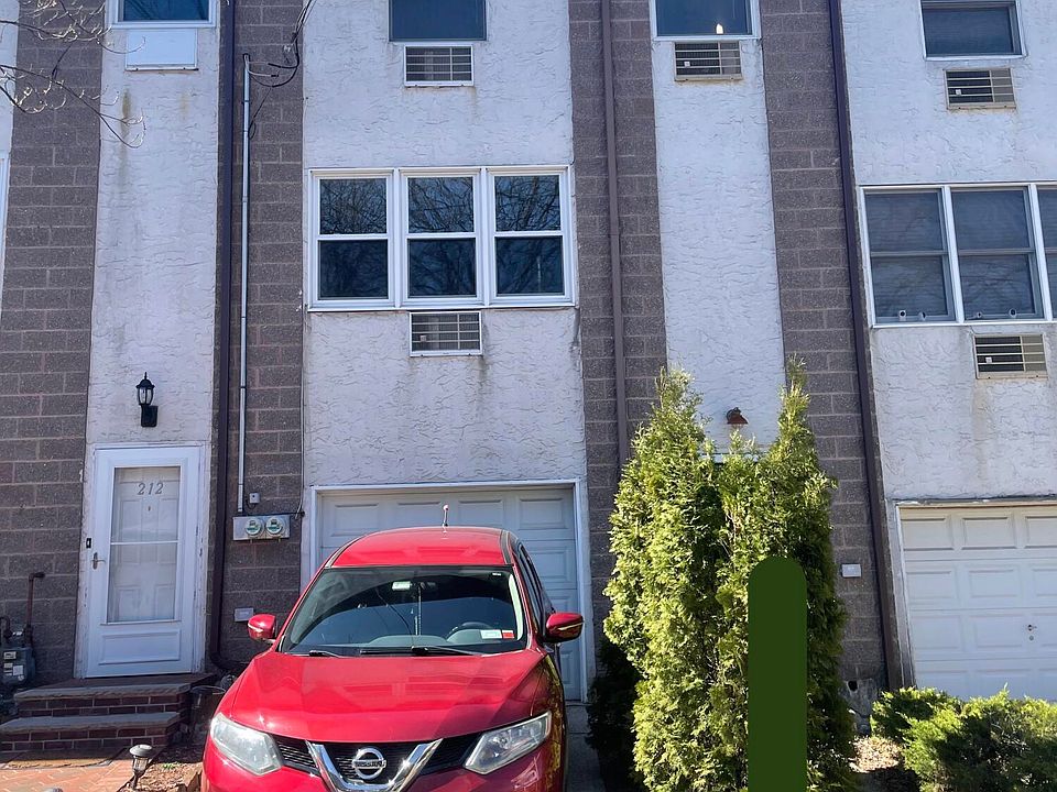 2nd image of 210 Ward Ave