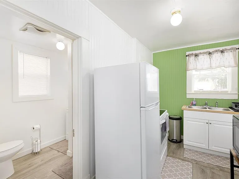 1043 7th Ave N #1 — Photo 12