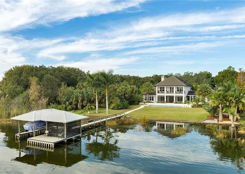 1st image of 250 Lakeshore Pointe Blvd
