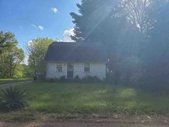 516 Hillcrest Rd, Niles, MI 49120