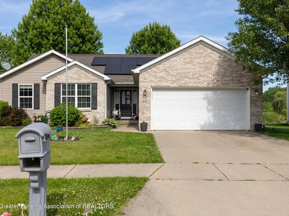 1574 Groombridge, Holt, MI 48842
