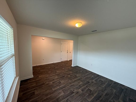 3rd image of 6422 Jerry Lynn Ln