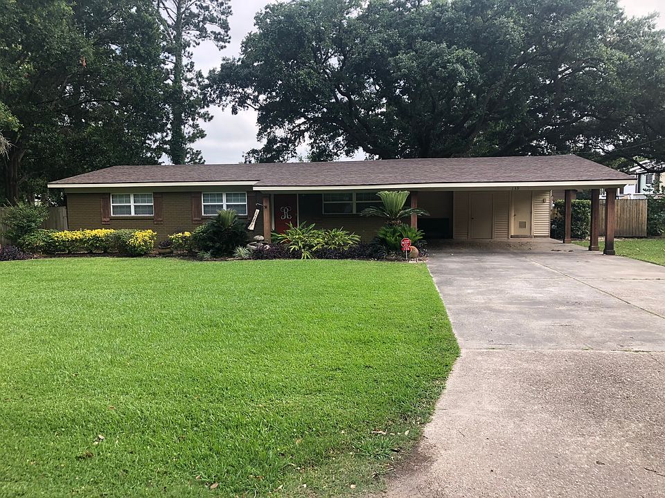 1st image of 139 Blue Lake Dr