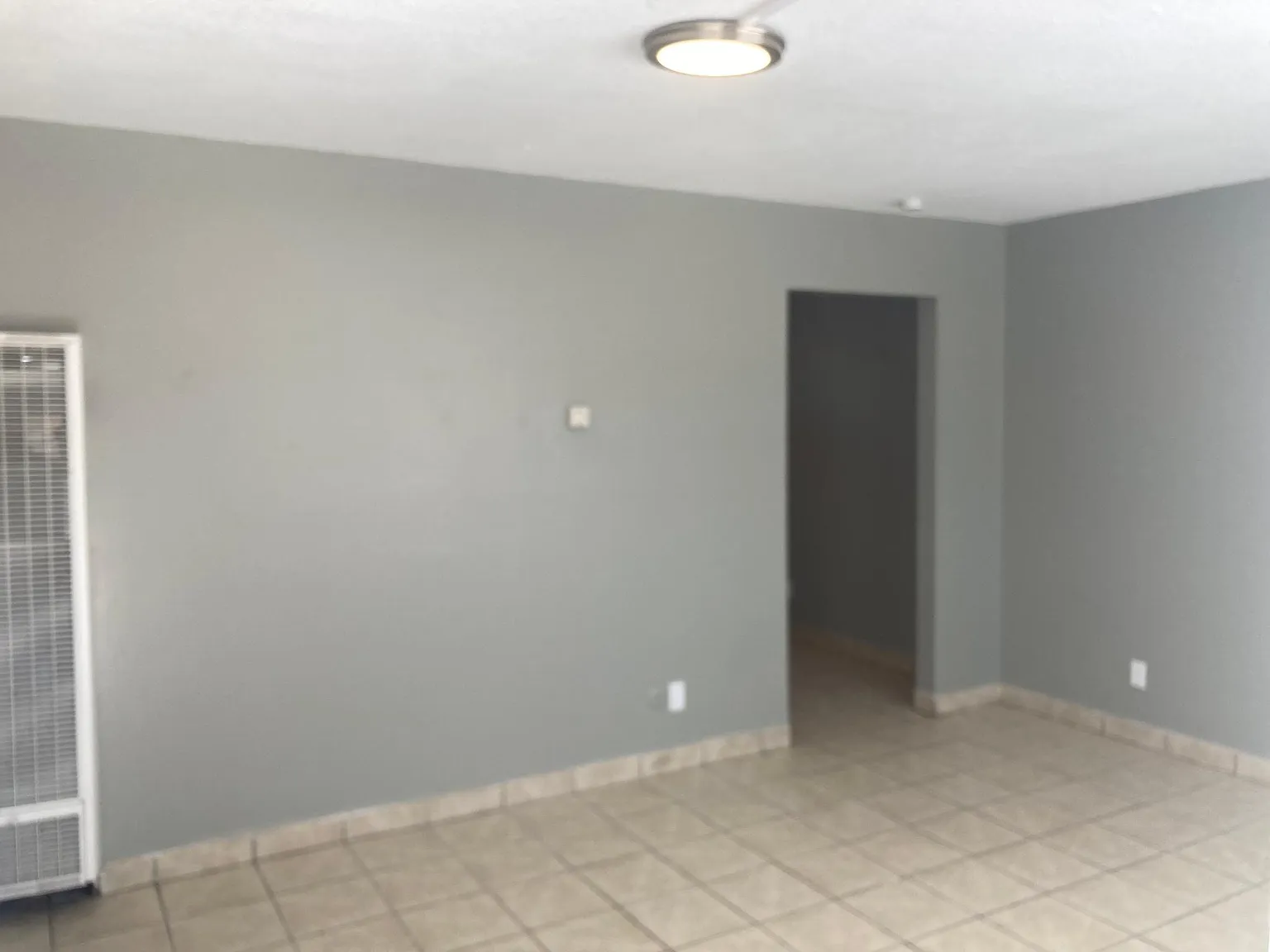 2 bed, 700 sqft, $900 — Photo 2