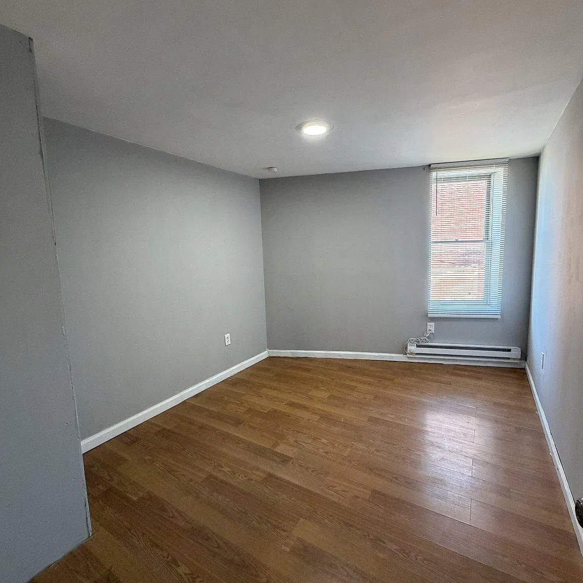 2 bed, 900 sqft, $1,500 — Photo 4