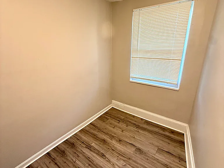 2023 Greenup St #3 — Photo 15